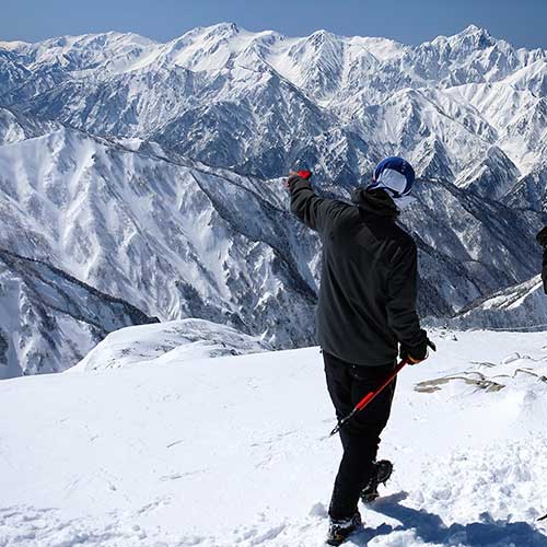 Mt. Karamatsu in Spring: A Stunning Alpine Snow Hike 